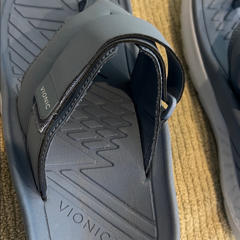 New without tags Vionic Restore II Unisex Recovery Comfort Sandal - Picture 6 of 7
